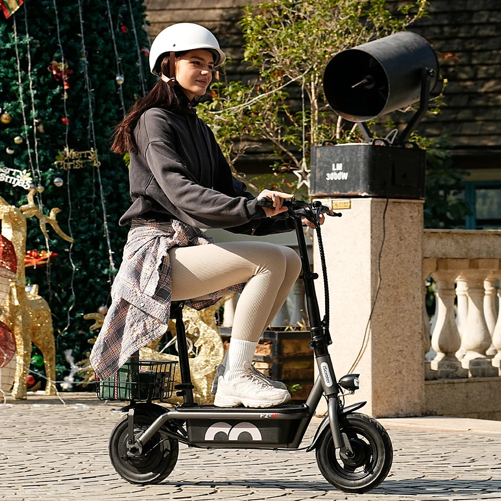 F2 E-scooter 30km/h with Seat and Basket - Cilla Scooters