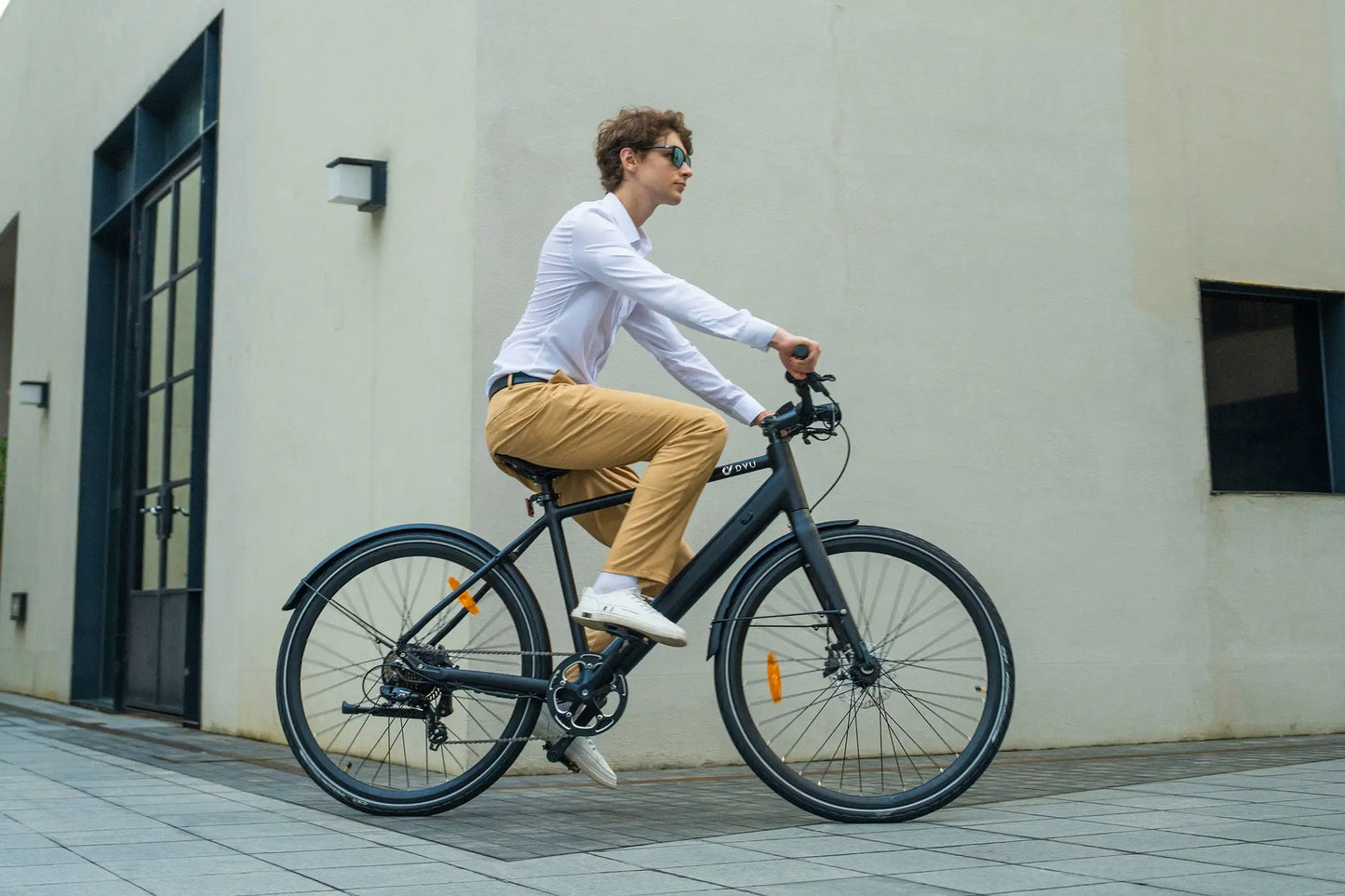 DYU Stroll 1 Electric Bike 36V 9AH 700C CST Puncture-resistant Tires Light-Weight Road City E-bike OiI Disc Brake System 7 Speed